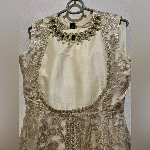 Designer Wedding Dress - Pakistani/Indian - Picture 2 of 7